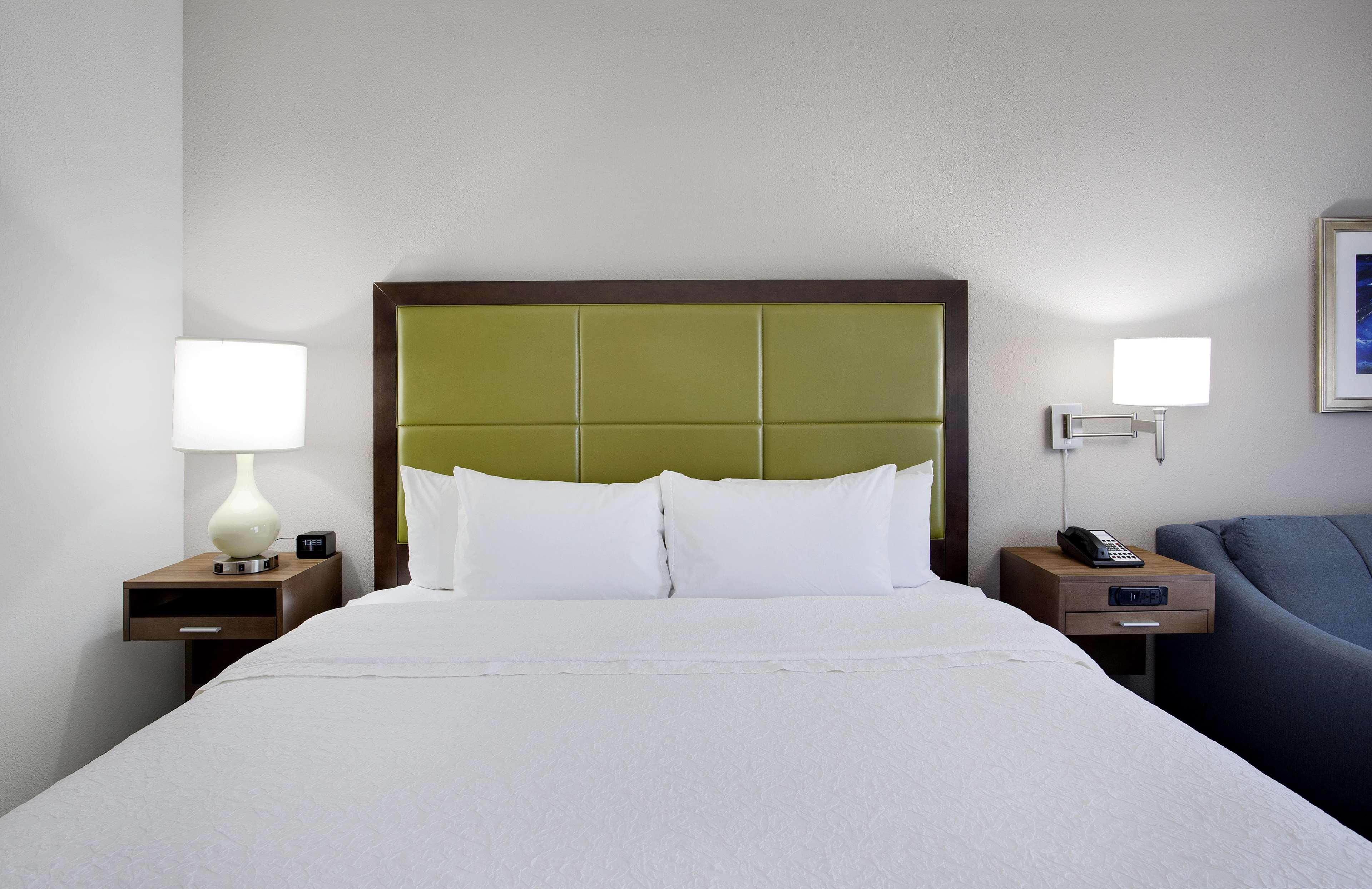 Hampton Inn Міддлтаун Екстер'єр фото