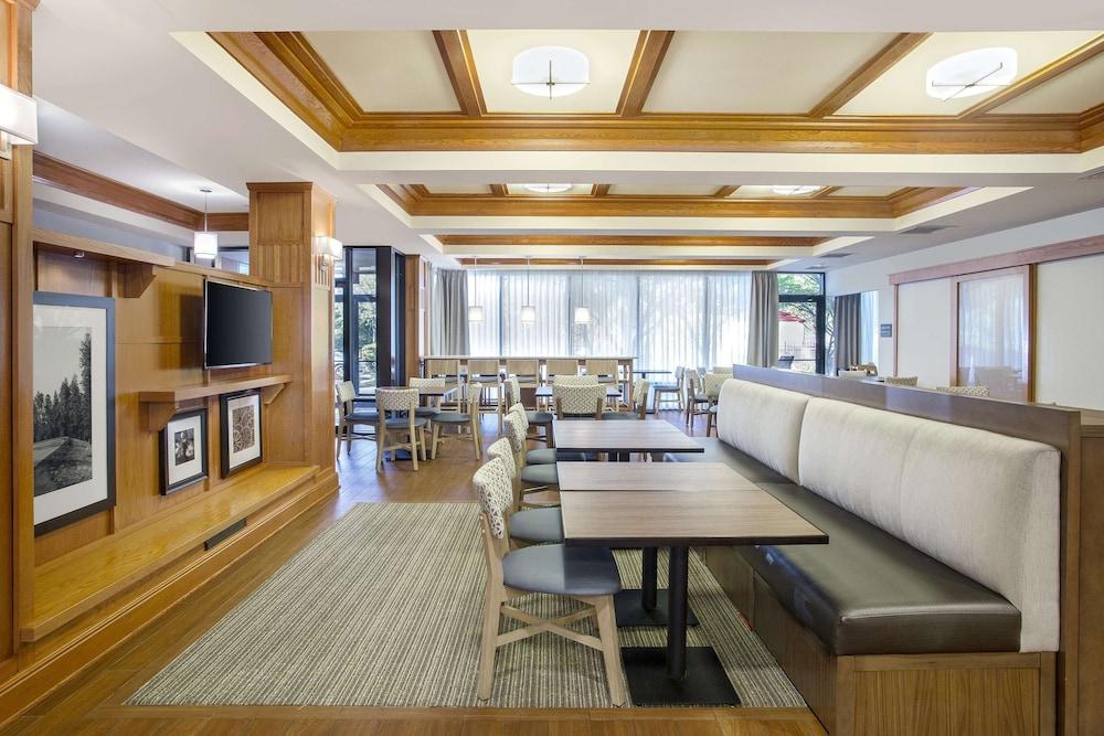 Hampton Inn Міддлтаун Екстер'єр фото