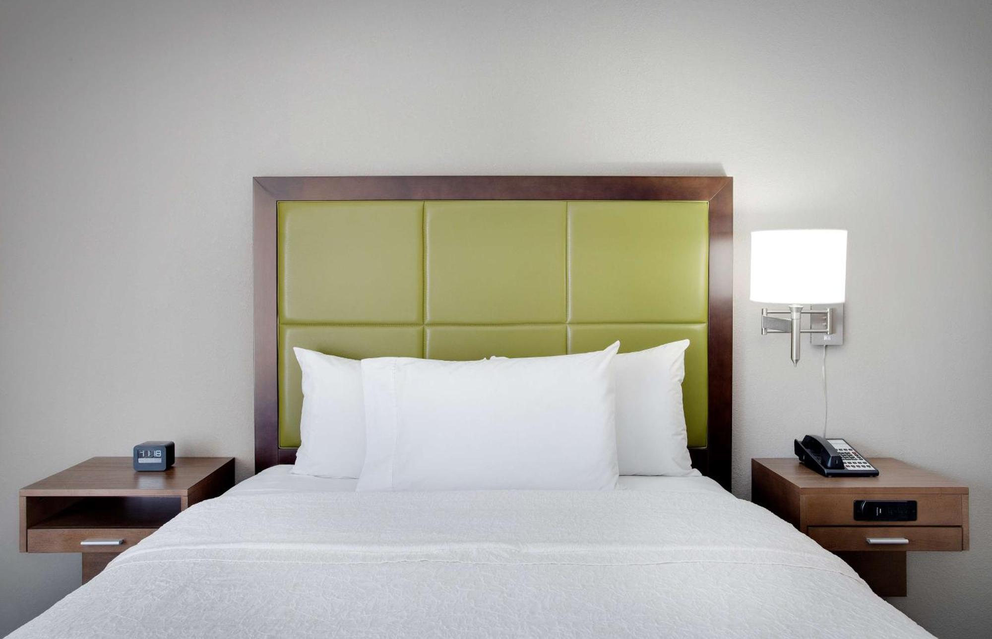 Hampton Inn Міддлтаун Екстер'єр фото