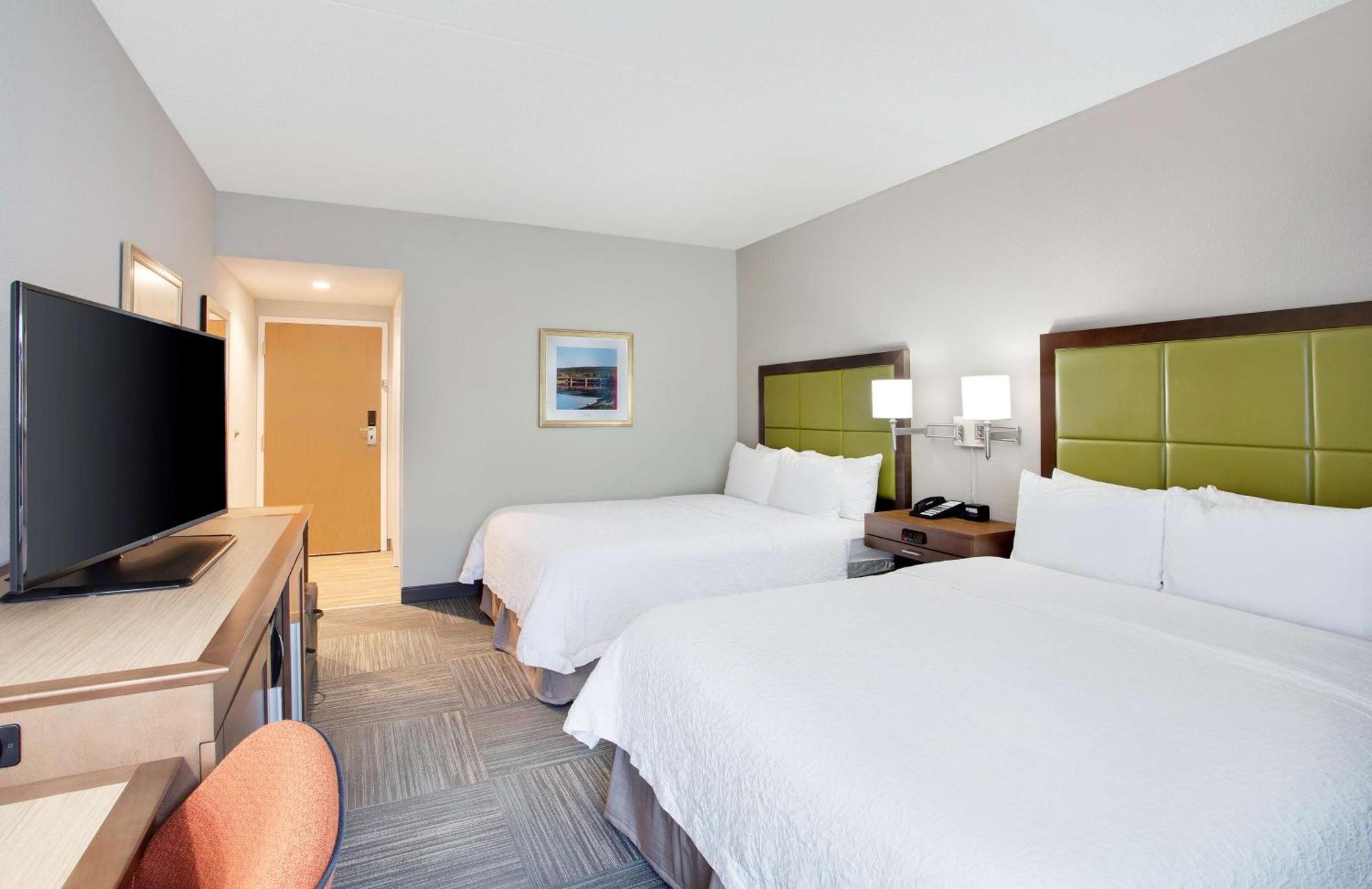 Hampton Inn Міддлтаун Екстер'єр фото