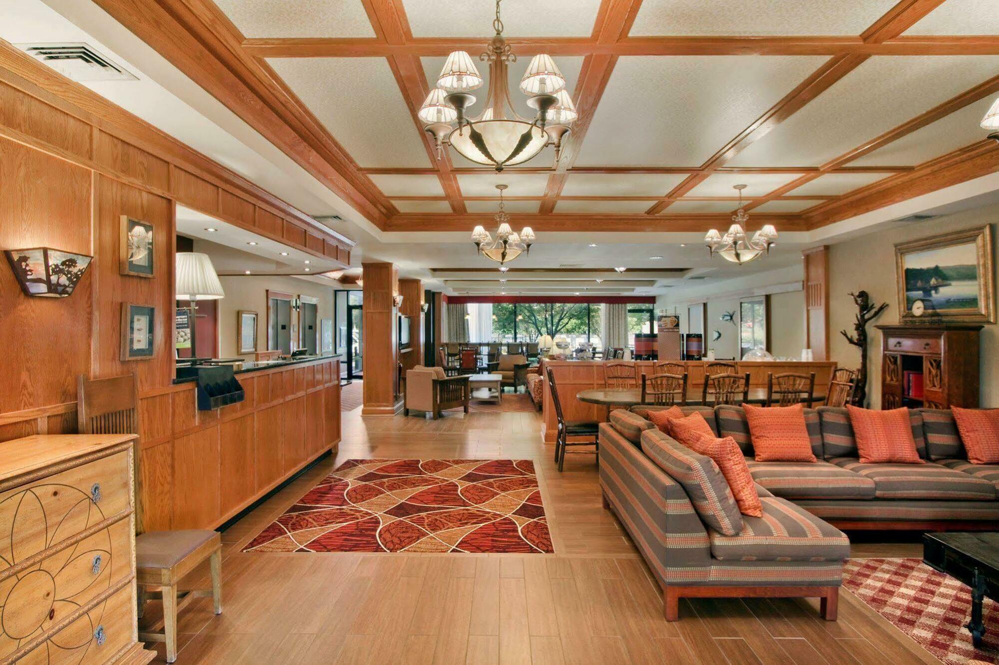 Hampton Inn Міддлтаун Екстер'єр фото